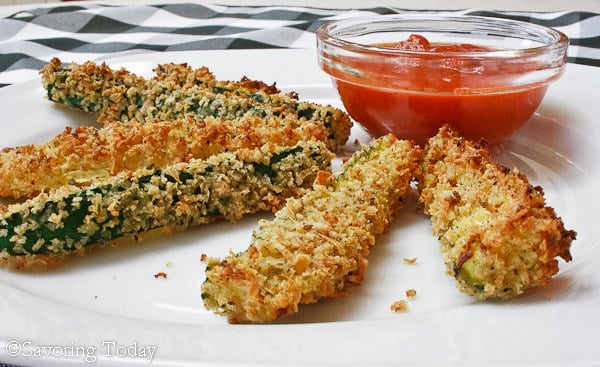 Parmesan Herb Zucchini Sticks Appetizer for awesome football party food.