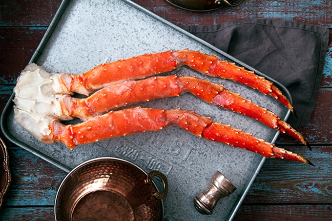 How to Make an Amazing Crab Leg Dinner at Home