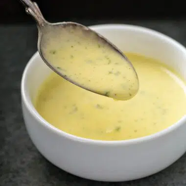 bearnaise sauce in a white bowl
