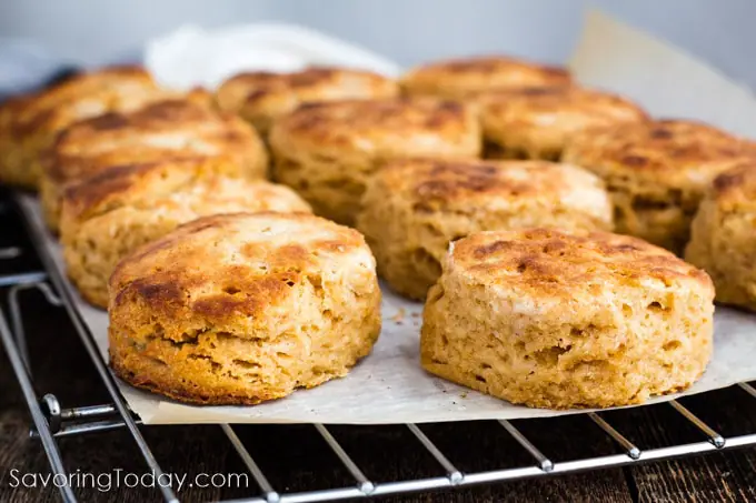 Whole wheat biscuits on a cooling rack.