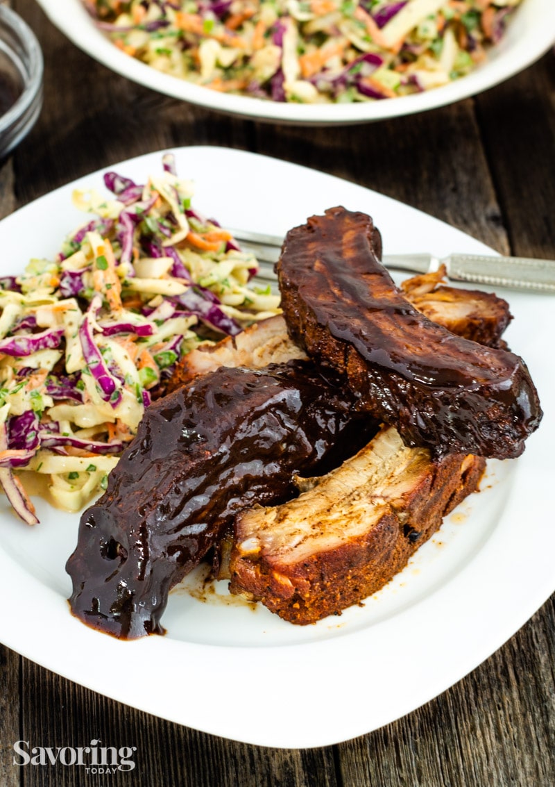 grilled ribs with barbecue sauce