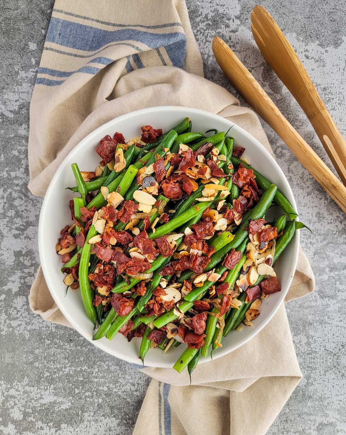 green beans with almonds and prosciutto